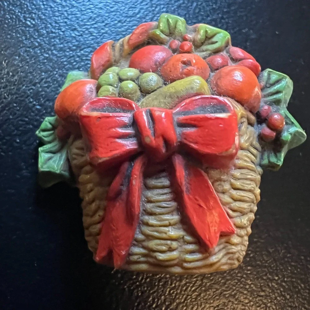 Vintage Fall Harvest Brooch Set Basket‎ and Wreath Autumn Holiday Pins